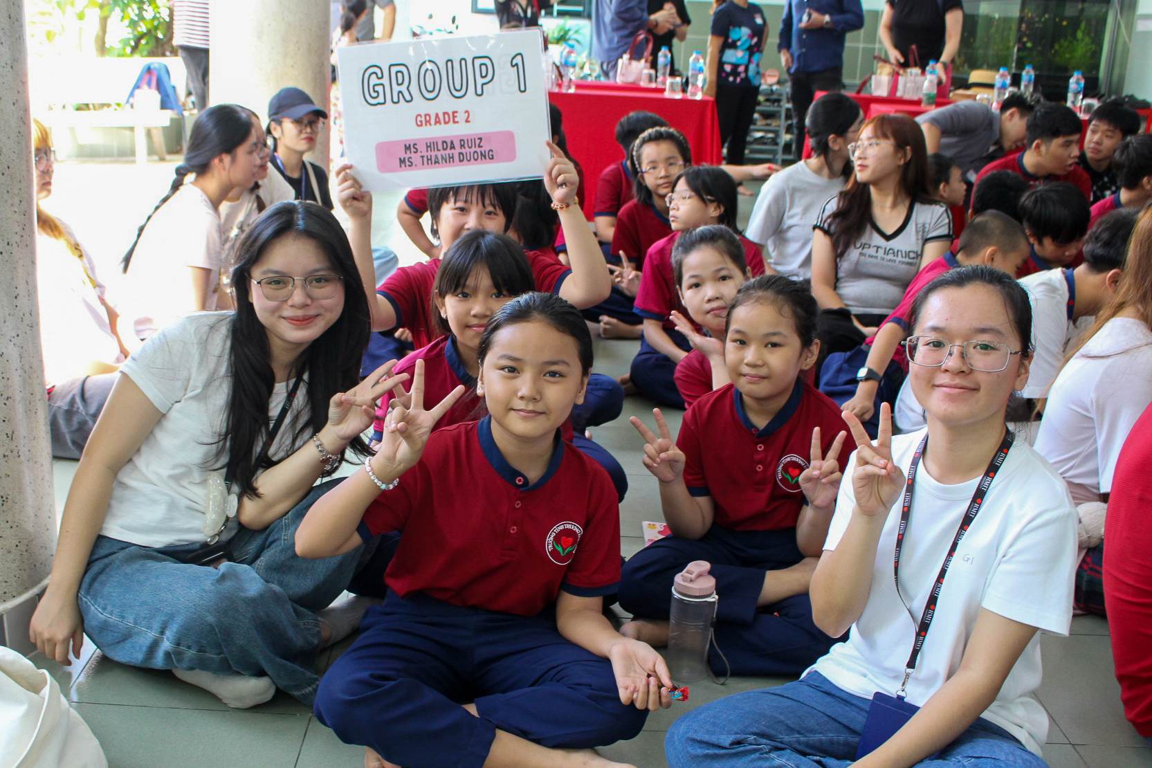 seup-students-charity-trip-with-children-2