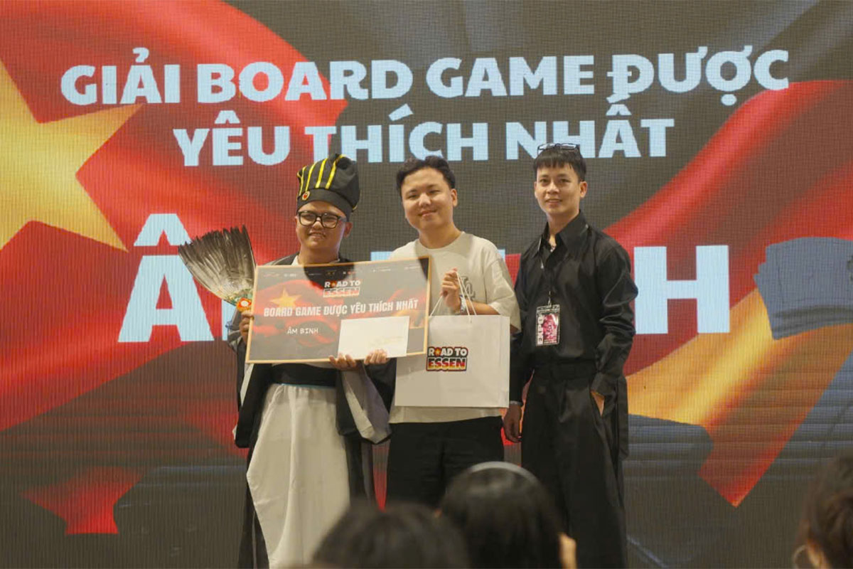 board-game-award-ceremony-stage-photo.jpg