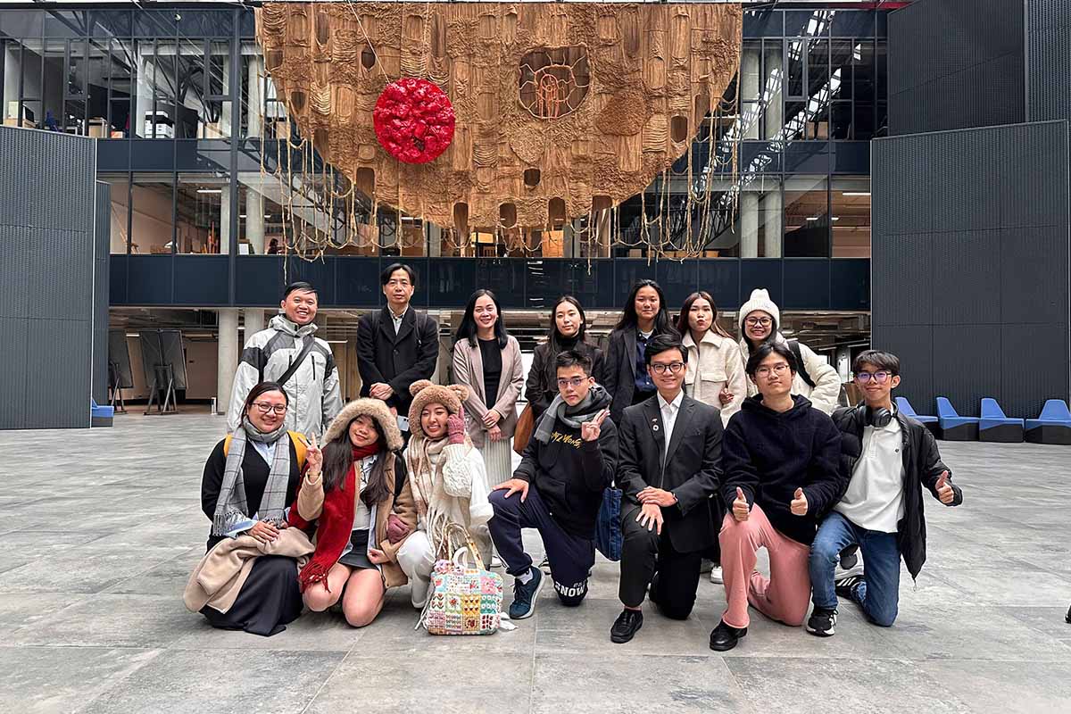 poland-group-photo6.jpg