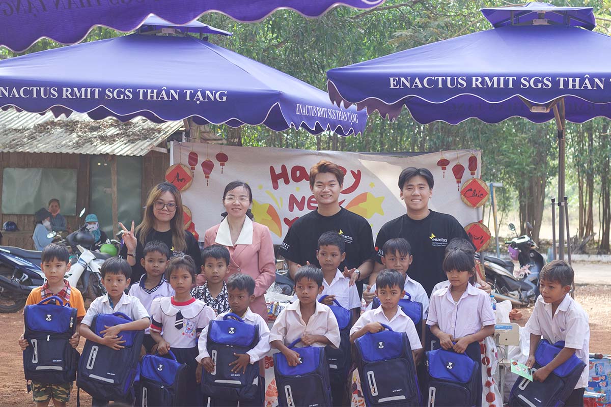 enactus-members-and-students-thumbnail.jpg