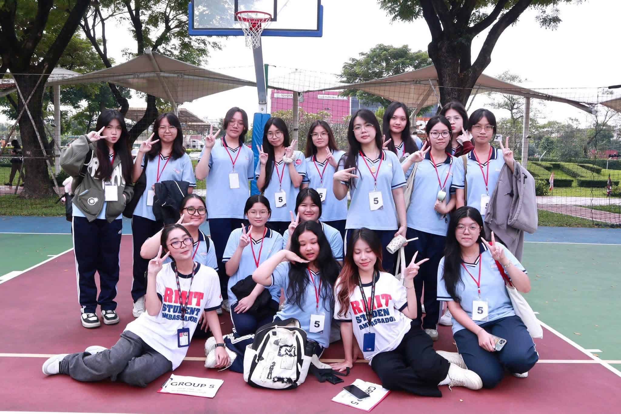 2-campus-tour-by-sat.