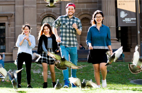 students-in-melbourne-600x395px.jpg
