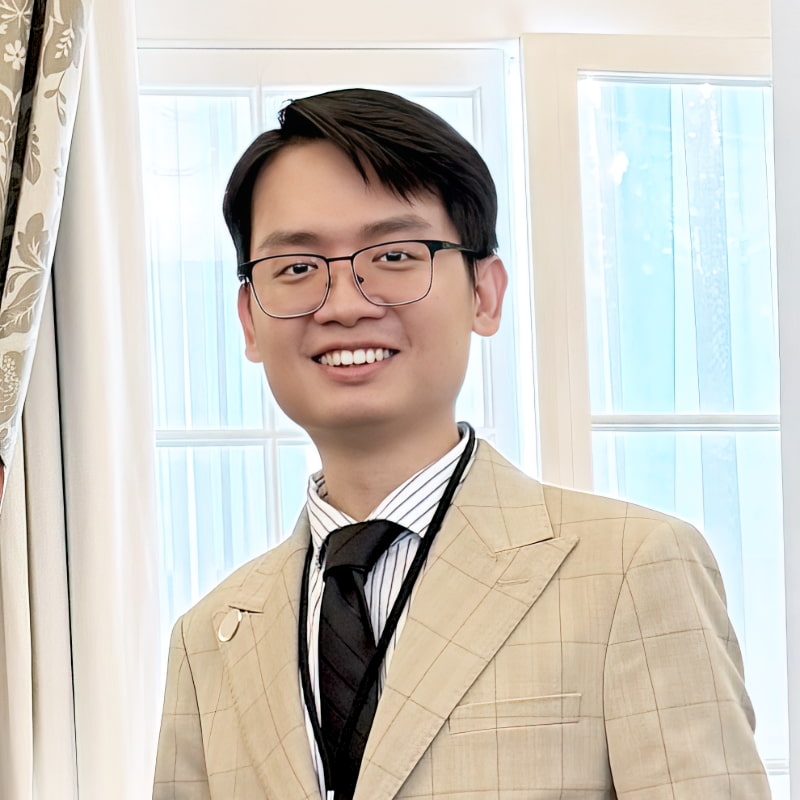 Portrait photo of RMIT alumnus