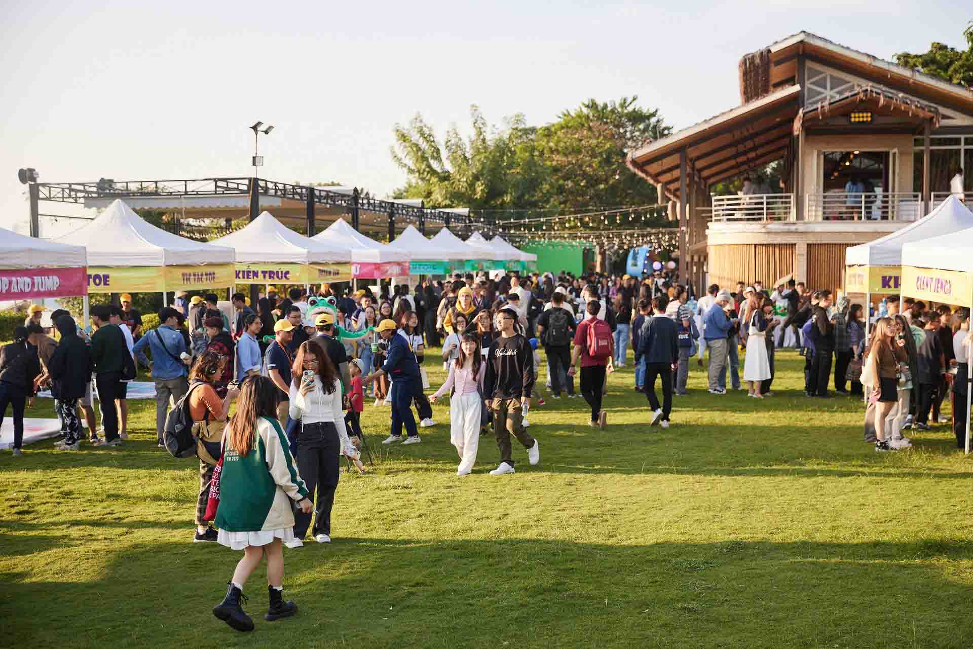 rmit-carnival-overview.jpg