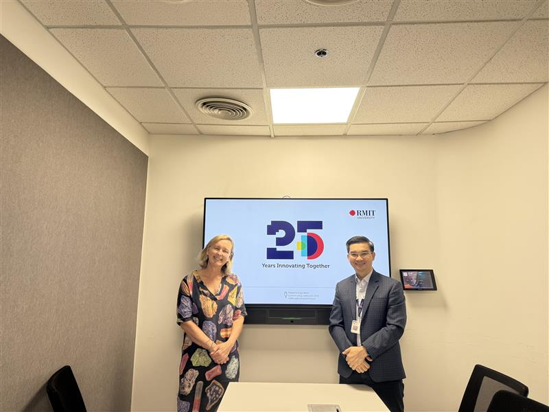 Professor Wendy Steele and Professor Trung Nguyen