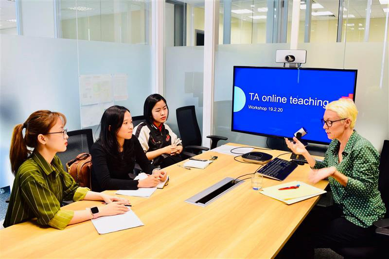 news-1-rmit-is-first-english-centre-in-vietnam-to-receive-neas-endorsement-for-online-delivery