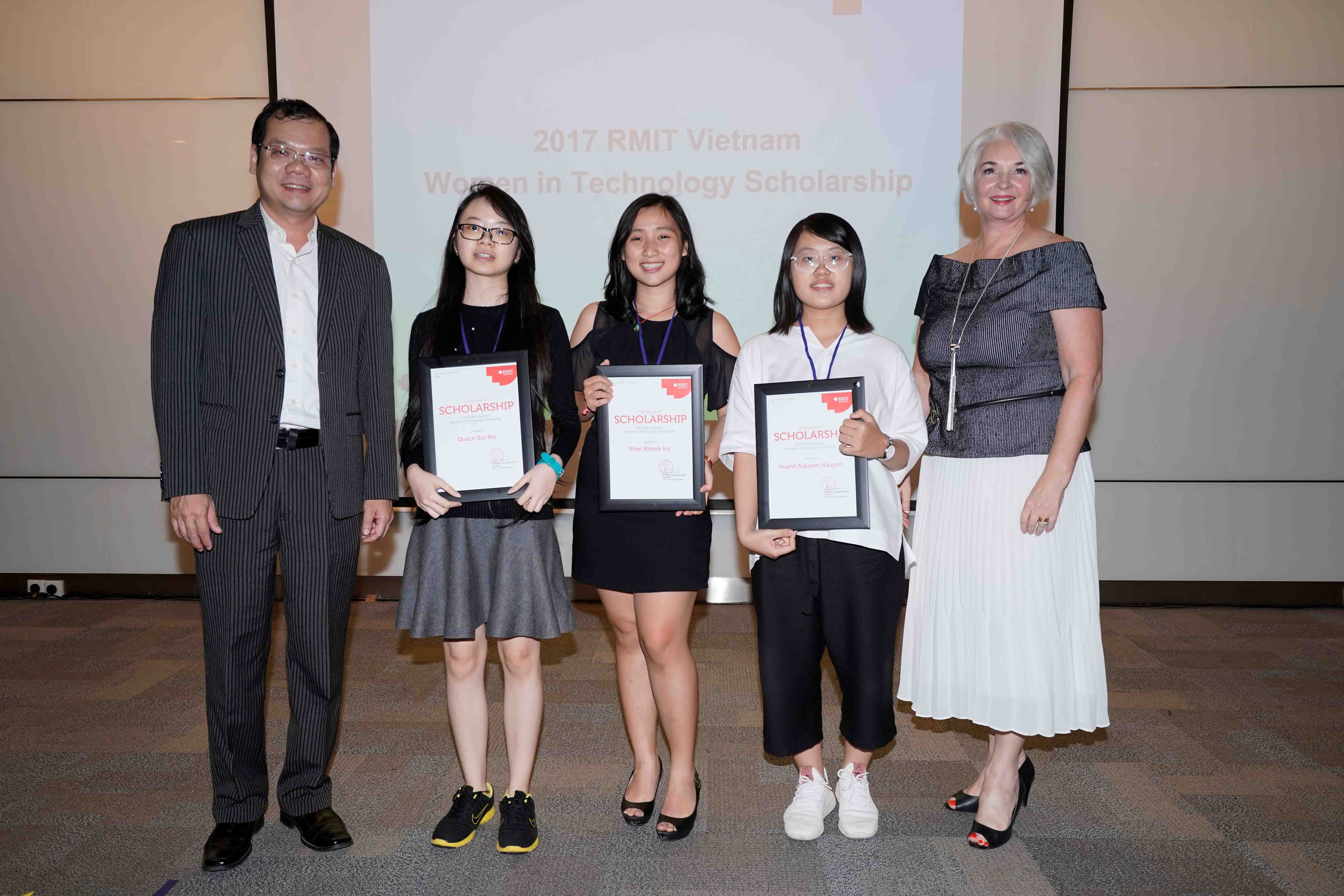 Prospective students receive the Women in Technology scholarships. 