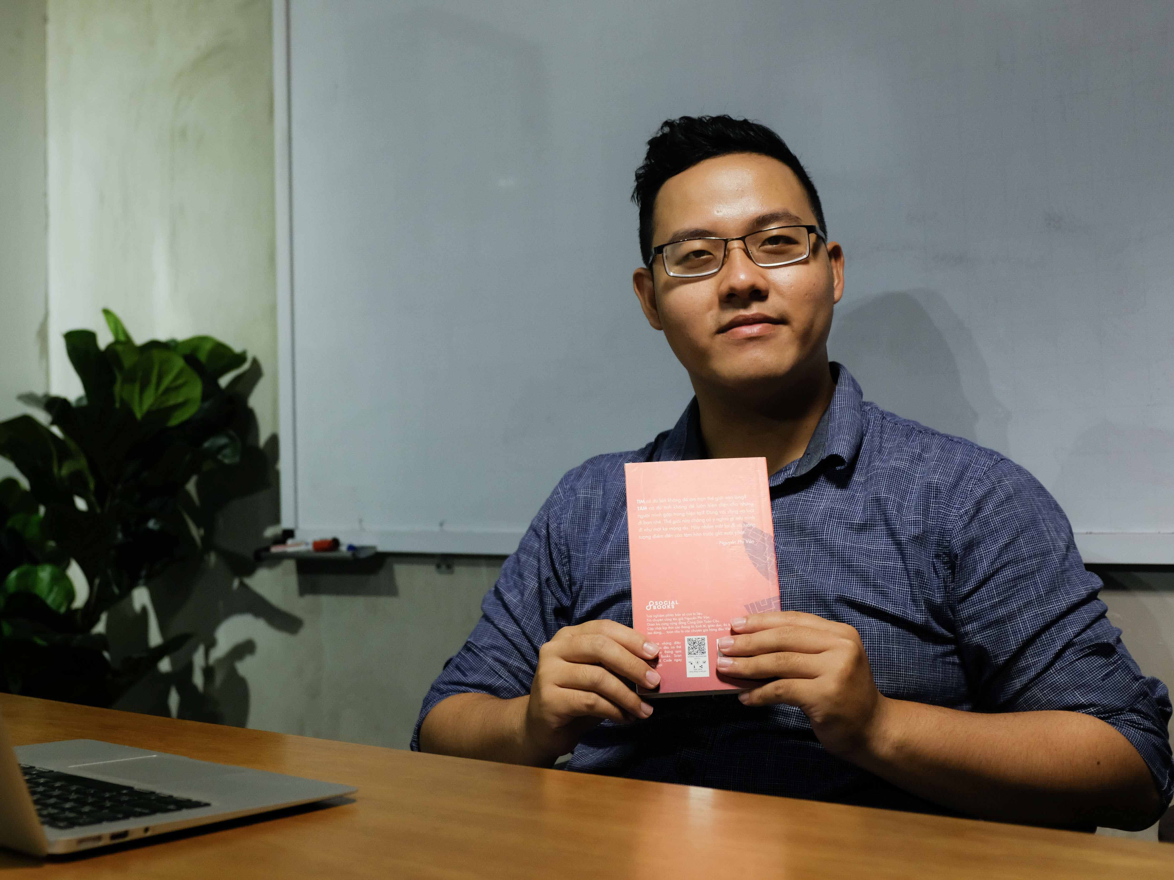 Bachelor of Commerce alumnus Nguyen Thanh Tu has developed a cloud-based product which can help brands talk, listen, understand and care for their retail consumers.