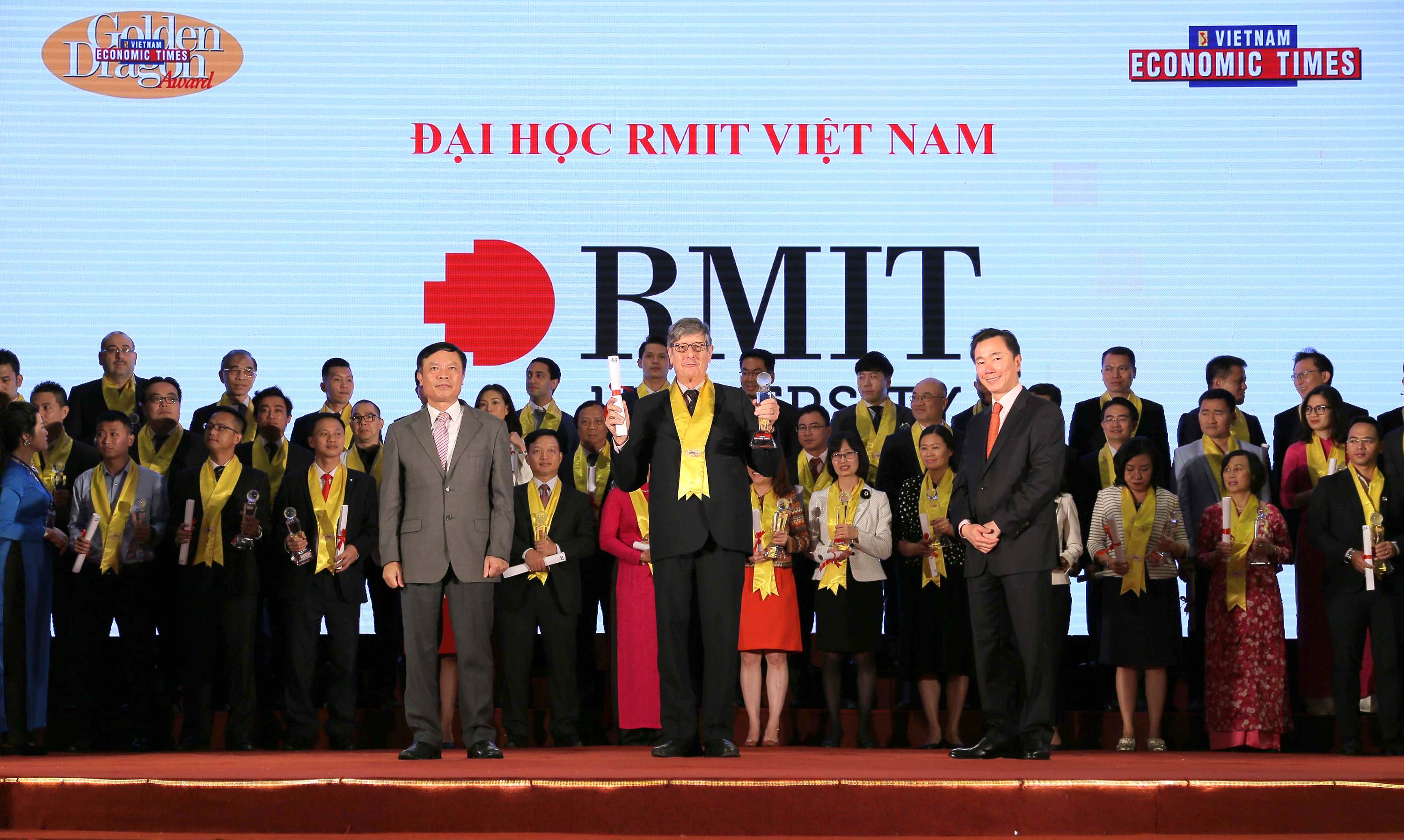 RMIT Vietnam’s Director of Communications and Events Mr Conrad Ożóg accepted the Golden Dragon Award at a ceremony on 8 April 2017.