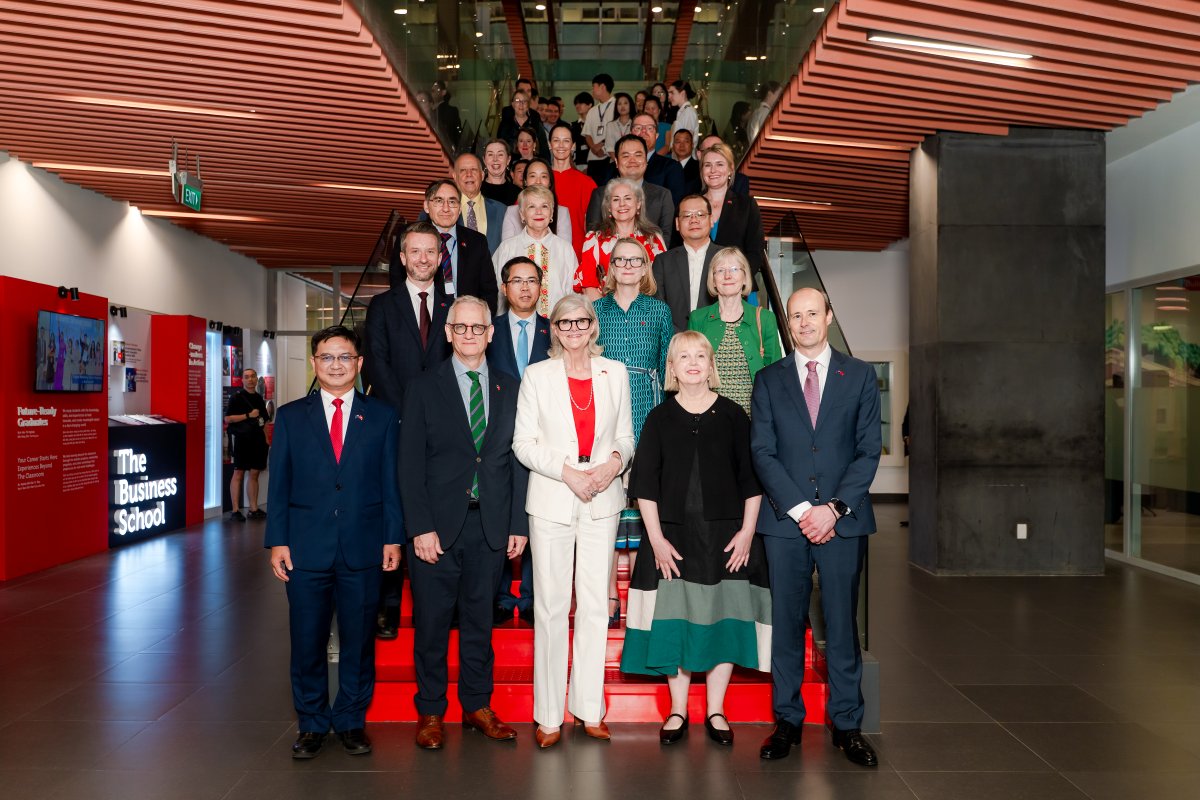 Toàn quyền Australia cùng đại diện Đại học RMIT và các cơ quan chính phủ của Australia và Việt Nam (Hình: RMIT)
