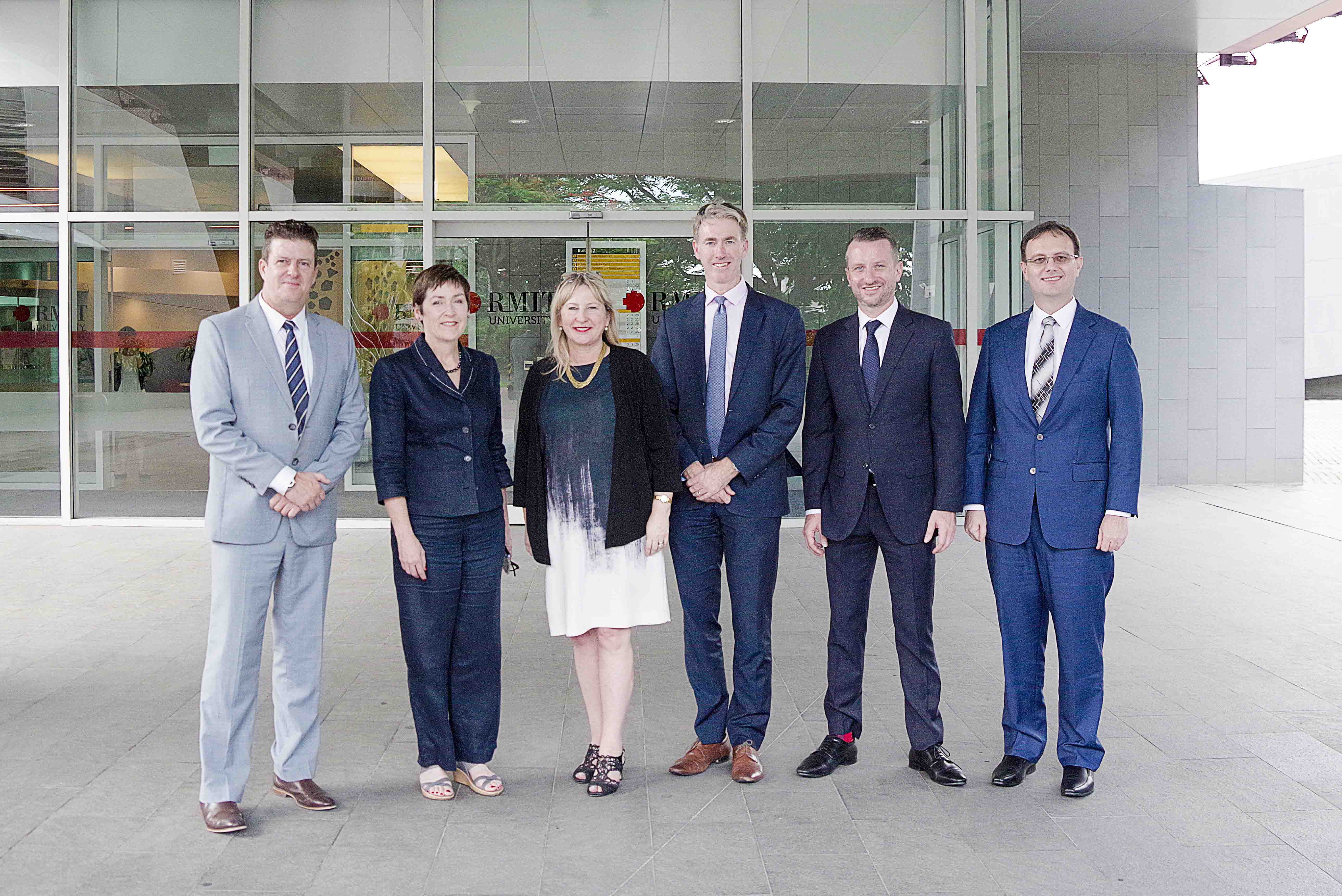 The Victorian Minister for Higher Education and Training and Skills, the Honourable Gayle Tierney, visited RMIT’s Ho Chi Minh campus yesterday.