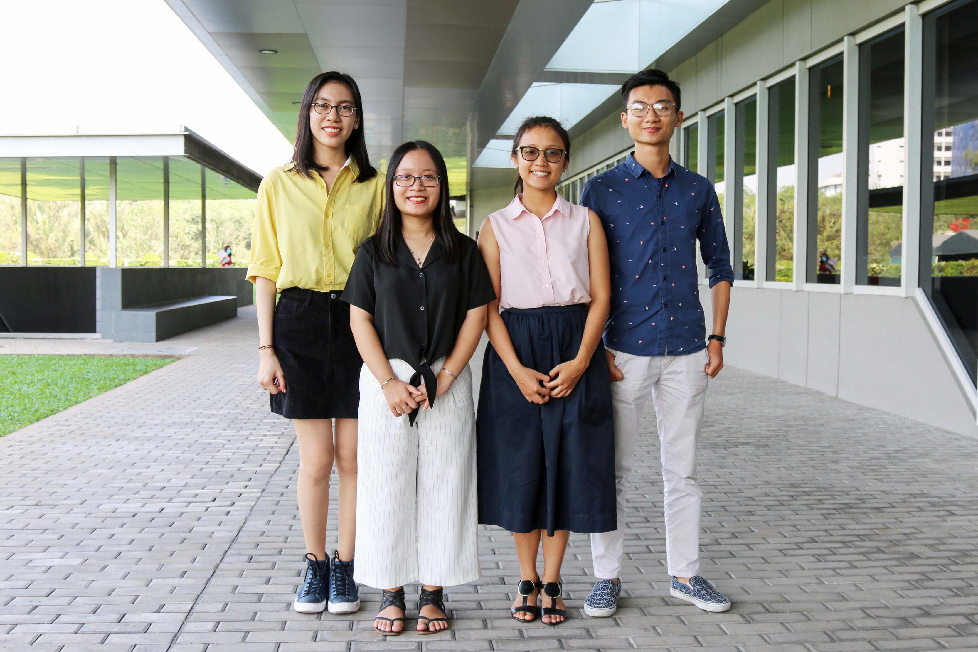 (From left to right) The Food Warrior team includes first- and second-year students Nguyen Yen Han, Le Tran Anh Thu, Do Hoang Thao Vi, and Hoang Van Phuc Trieu.