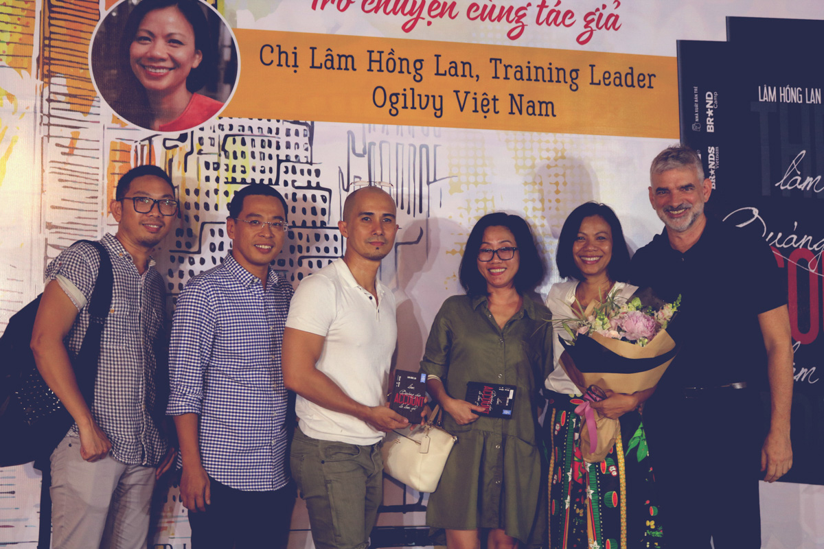 Lam Hong Lan along with friends and colleagues from the communications industry at the launch of 'The Account Story'.