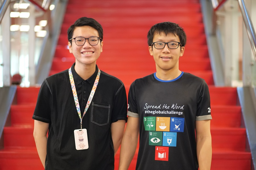 Nguyễn Trọng Nhân (bên trái) và Nguyễn Khắc Hải Linh (bên phải) đã giành giải Đồng cuộc thi Young Stars AD Competition 2022.