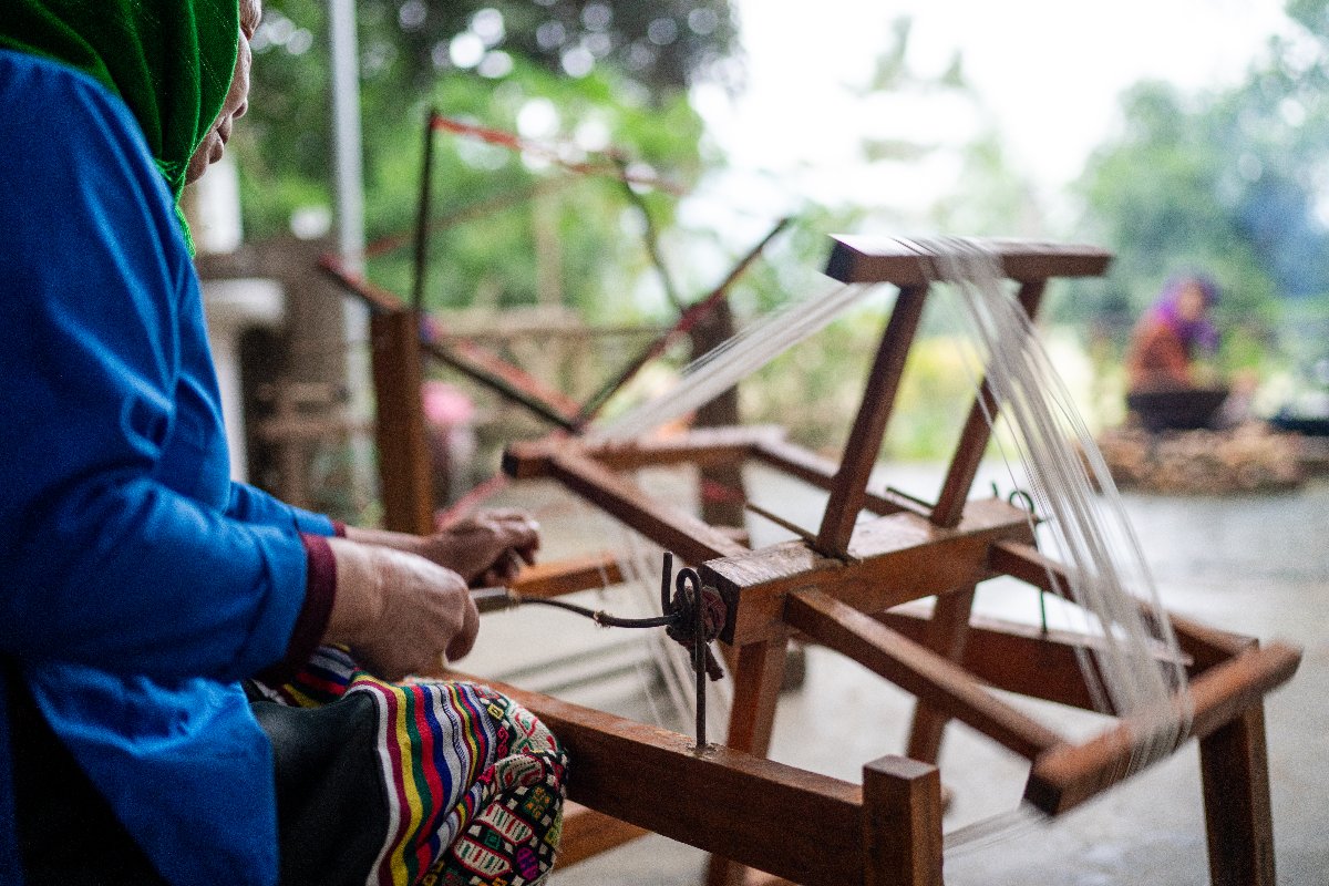 Từ thiết kế thời trang ứng dụng AI đến sản xuất không rác thải, DNNVSN trong lĩnh vực sáng tạo đang tích cực đổi mới để kết nối di sản với phát triển bền vững và nâng cao năng lực cạnh tranh toàn cầu. (Hình: Vietnam Design Research Studio) 