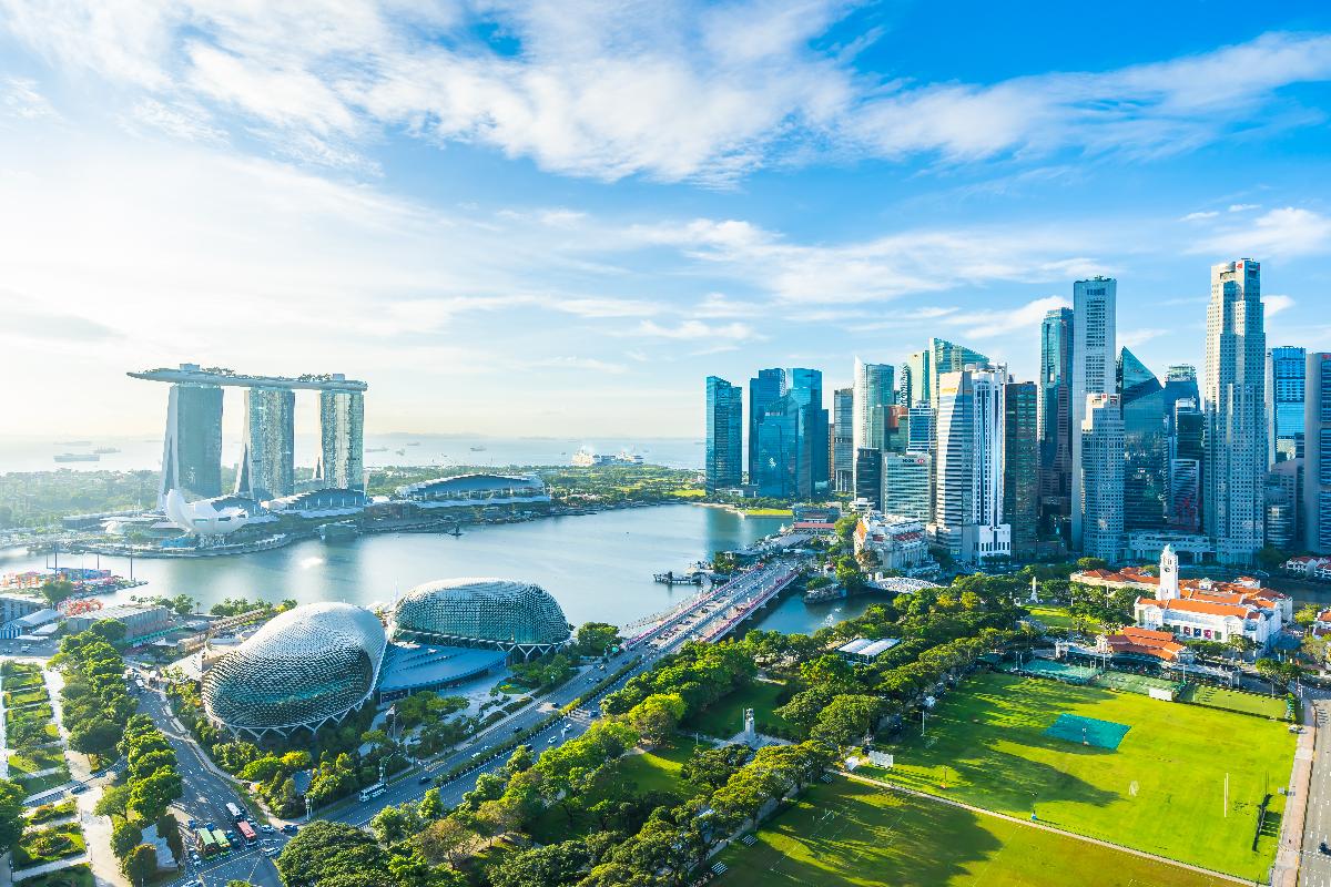 Từ Singapore đến Seoul, các thành phố ở châu Á-Thái Bình Dương đang dẫn đầu xu hướng quy hoạch đô thị thông minh, thích ứng khí hậu và dựa trên dữ liệu. Việt Nam cần tăng tốc để không bị bỏ lại phía sau vào năm 2050. (Hình: siraphol – stock.adobe.com)