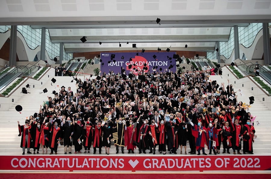 More than 1,450 students graduated from RMIT Vietnam in early April 2022.