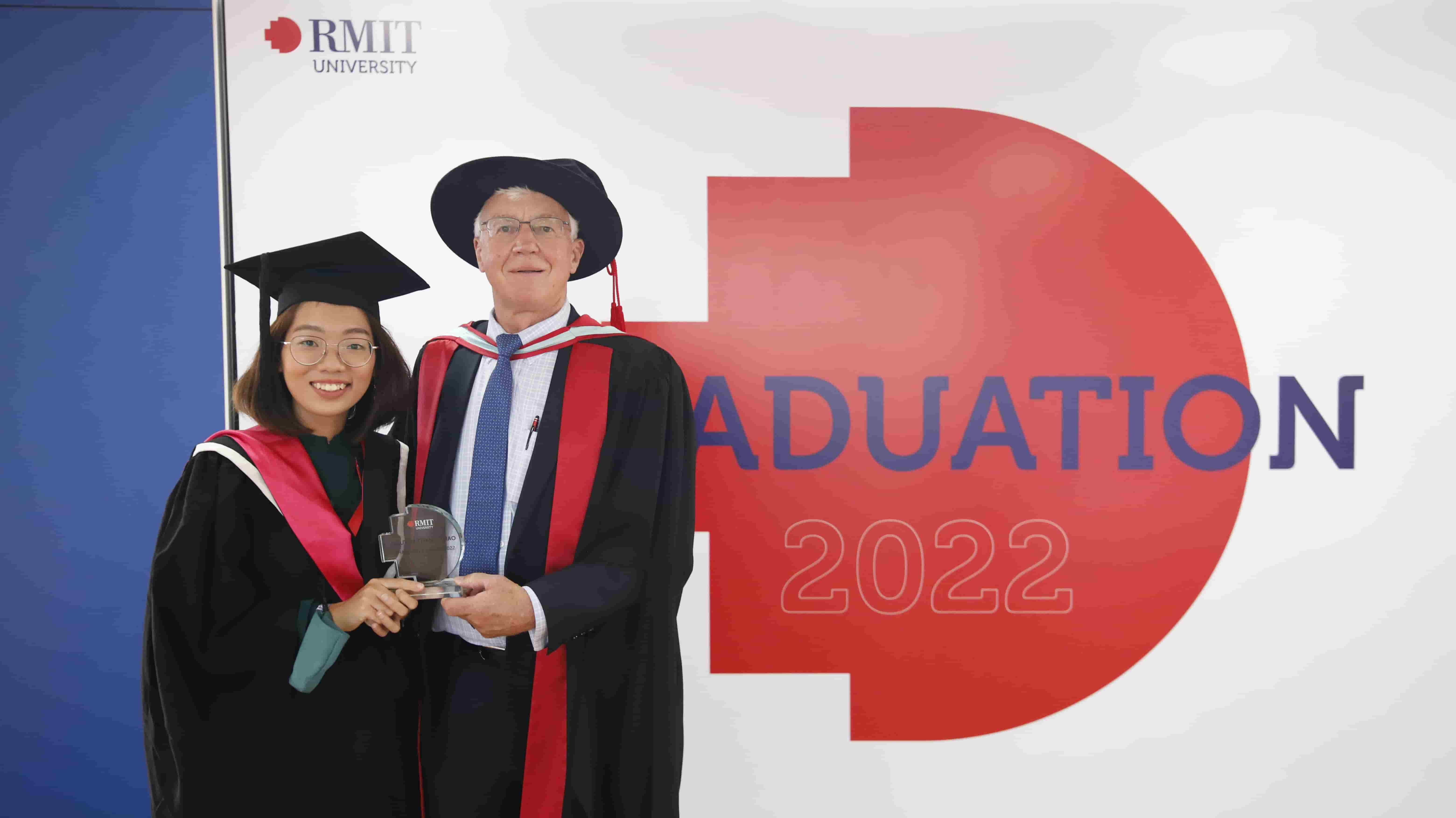 news-3-rmit-vietnam-class-of-2022-celebrates-newly-acquired-academic-degrees-with-pride