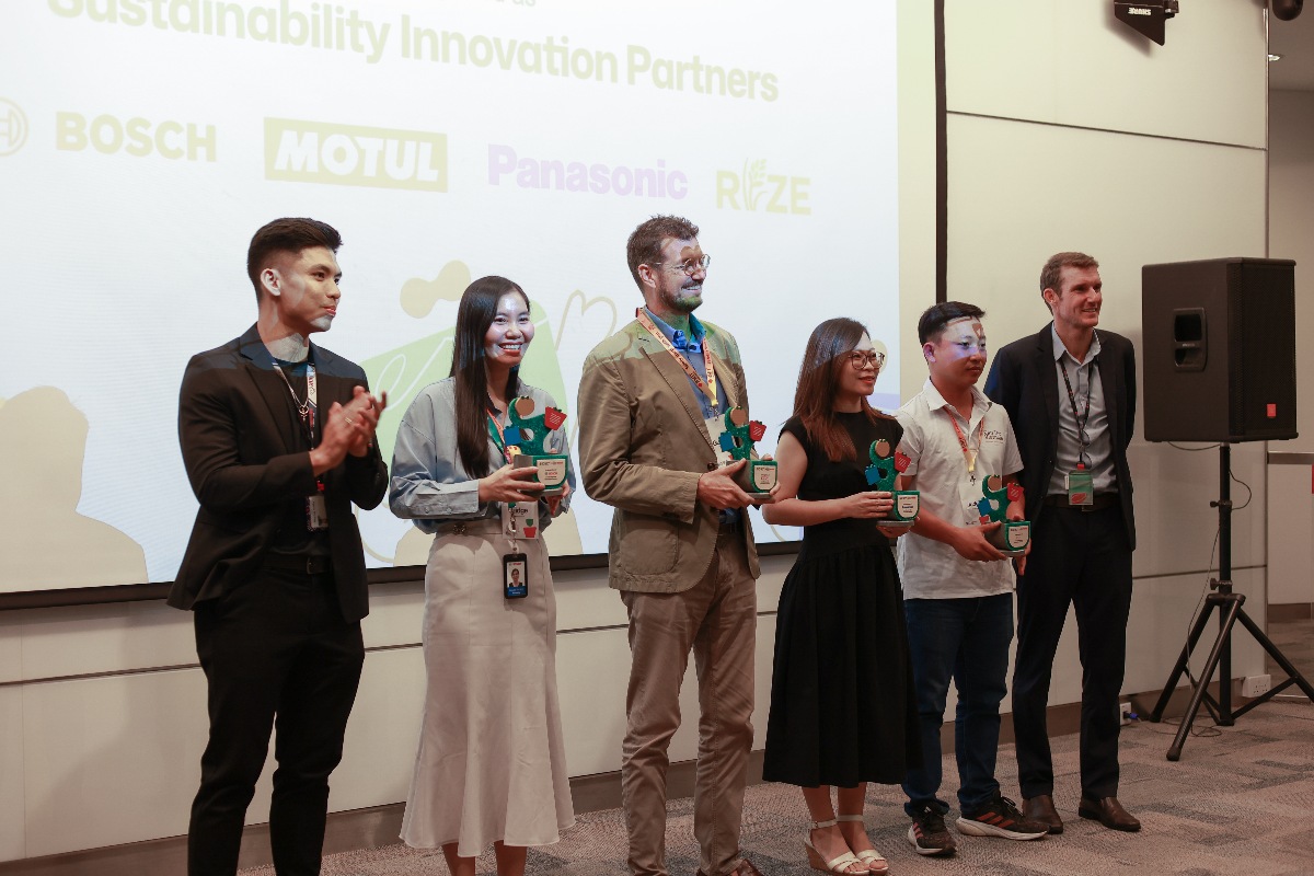 Đại diện các doanh nghiệp đối tác tại Chung kết Sustainability Impact Challenge 2025. (Ảnh: RMIT) 