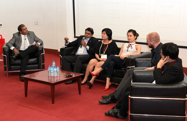 Jojy Ovelil, Director of IT, Intel Vietnam, shared his experience about recruitment at a Career Week panel discussion.