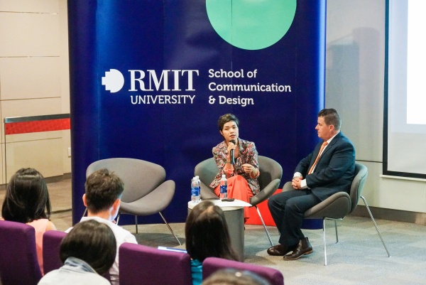 Nguyen Thi Hai Ha (left), Co-founder and Managing Director of ClickMedia, and Professor Rick Bennett, Head of School of Communication & Design, discussed new creative businesses in Vietnam in the first Creative Conversation session.