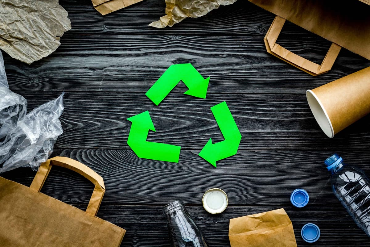 For eco-friendly packaging to be accepted in the market, it must satisfy not only the environmental packaging demands and manufacturing processes, but also the market appeal. 