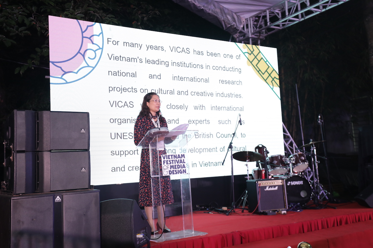 Dr Pham Lan Oanh (Deputy Director of Vietnam National Institute of Culture and Arts Studies) discussed Vietnam Festival of Media & Design: Hanoi 2019’s alignment with the Strategy to develop cultural industries in Vietnam until 2020, with a vision to 2030.
