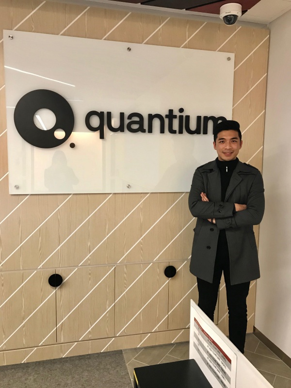 Vũ Tuấn Anh hiện là chuyên viên phân tích dữ liệu ở Quantium, công ty phân tích dữ liệu hàng đầu tại Sydney, Úc.