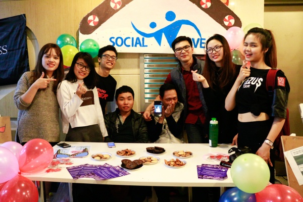 Key members of Social Waves attend Club Day at Hanoi City campus.