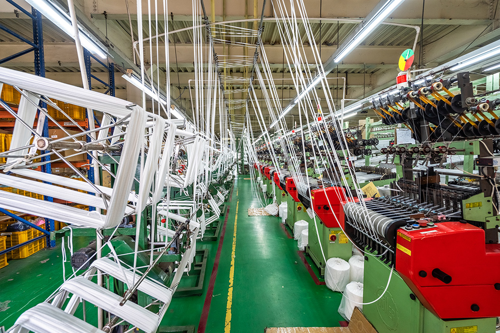 Dù Việt Nam nằm trong nhóm năm quốc gia xuất khẩu dệt may hàng đầu thế giới, khái niệm chuỗi cung ứng bền vững vẫn còn mới với nhiều đơn vị gia công trong nước. 