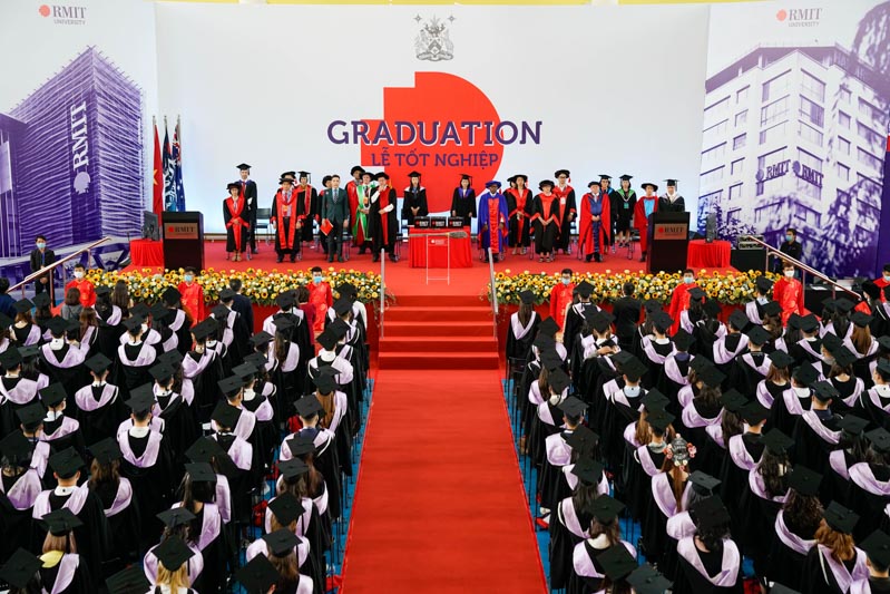 news-rmit-class-of-2021-graduates-with-pride-at-its-saigon-south-campus-1