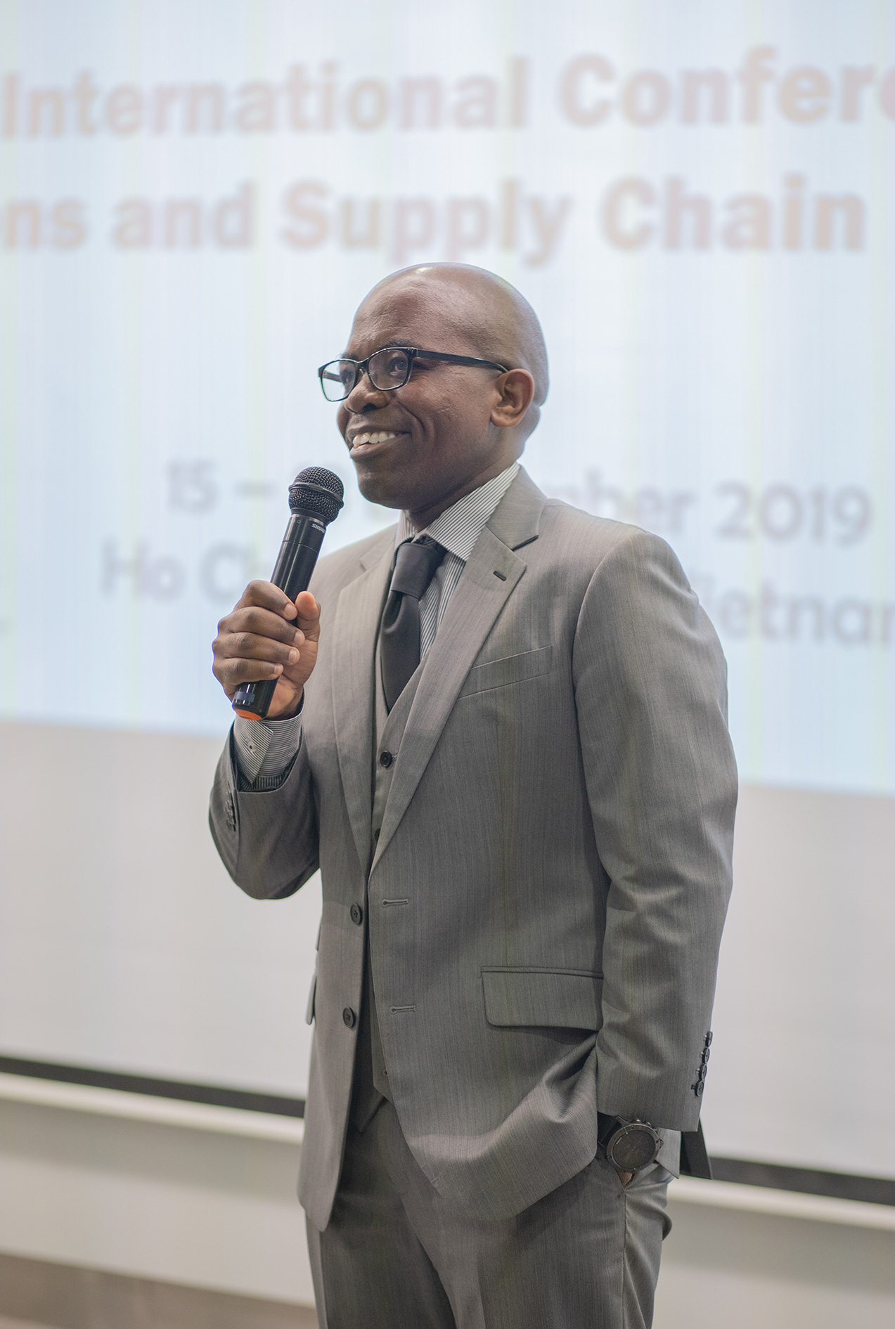 RMIT School of Business & Management Head Mathews Nkhoma welcomed the keynote speakers and conference attendees to the Operations and Supply Chain Management conference at RMIT’s Saigon South campus. 