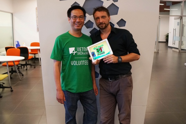 (From left to right) Mr Nguyen Huu Nhan and Dr Brian McCauley worked together to develop the Green Turtle Hero anti-littering mobile app.