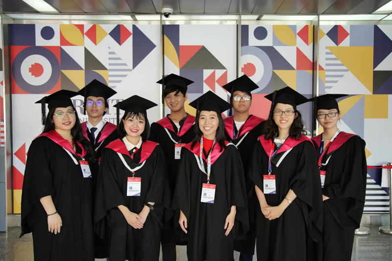 news-thumb-first-batch-of-rmit-bachelor-of-languages-graduates.jpg