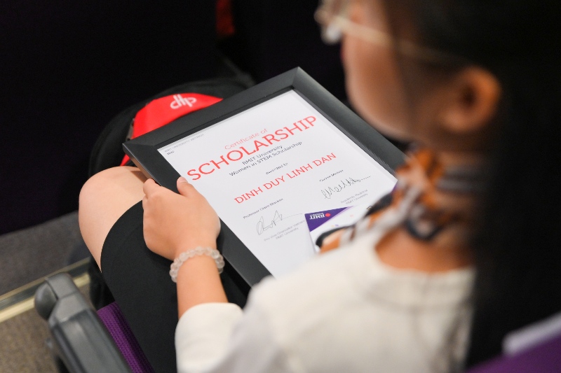 news-thumb-rmit-vietnam-to-award-98-scholarships-with-total-value-of-50-billion-vnd-in-2023.jpg