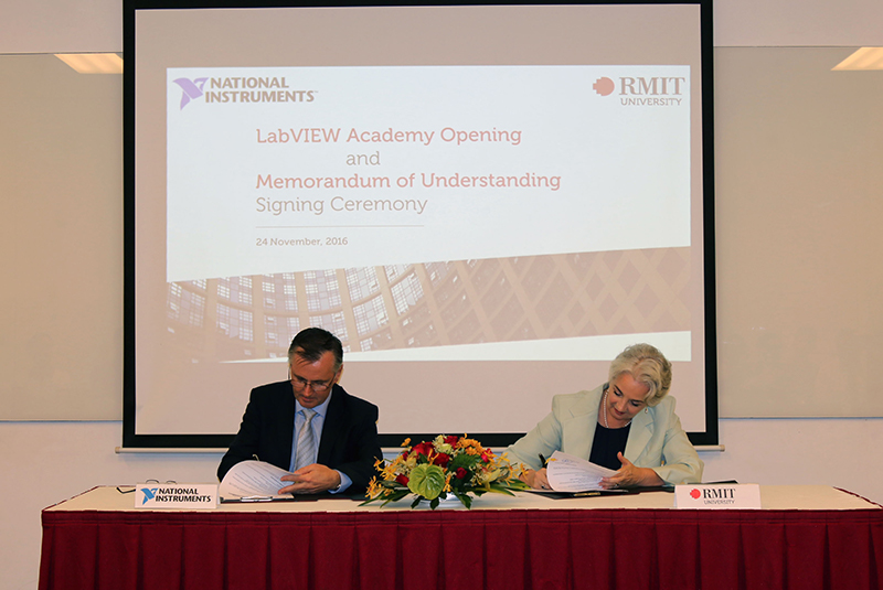 MOU signing ceremony between National Instruments and RMIT Vietnam