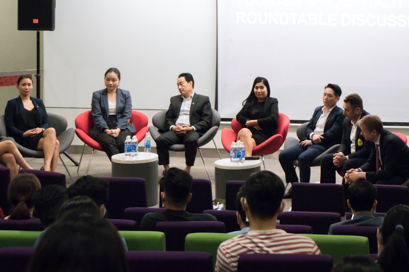 Panellists at the tourism roundtable proposed solutions to move the Vietnam tourism industry forward post pandemic.  
