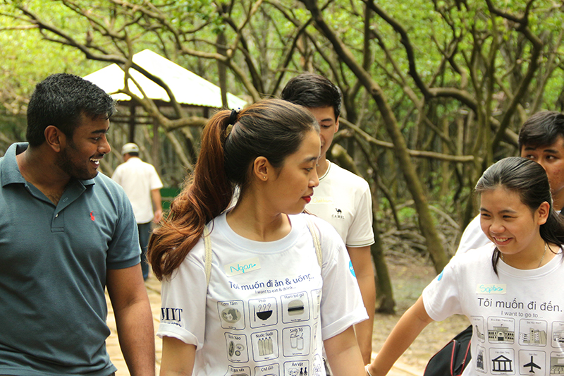 news-thumbnail-rmit-vietnam-buddies-go-green-can-gio-beach.jpg