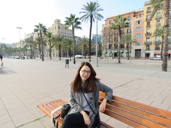 Hoàng Thu Hương đã có được trải nghiệm thay đổi bản thân trong chương trình trao đổi sinh viên chuyên sâu ở Barcelona, Tây Ban Nha vào năm 2016.