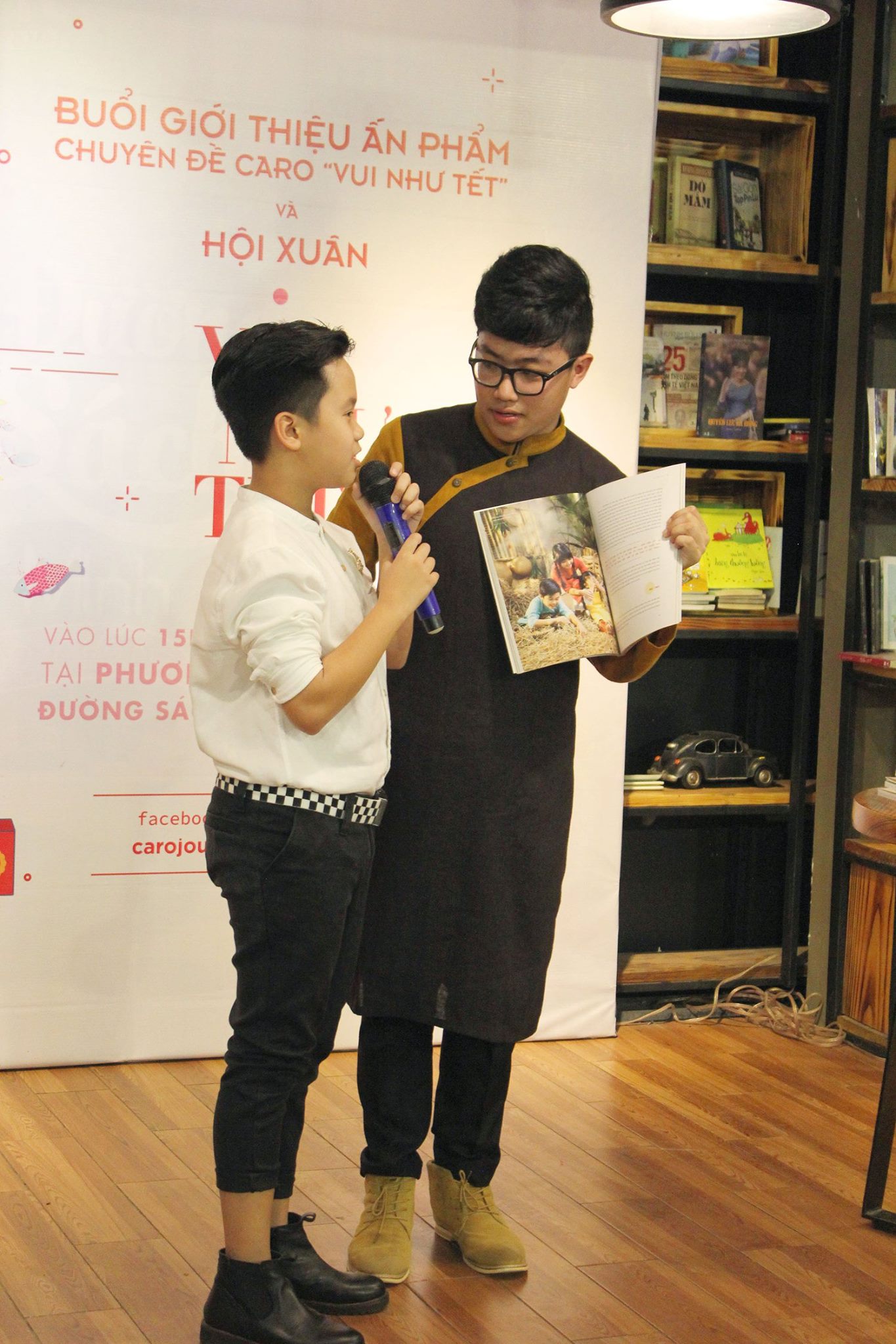 RMIT Vietnam Design (Digital Media) student Nguyen Anh Duy (right) at the launch of Caro Journal.