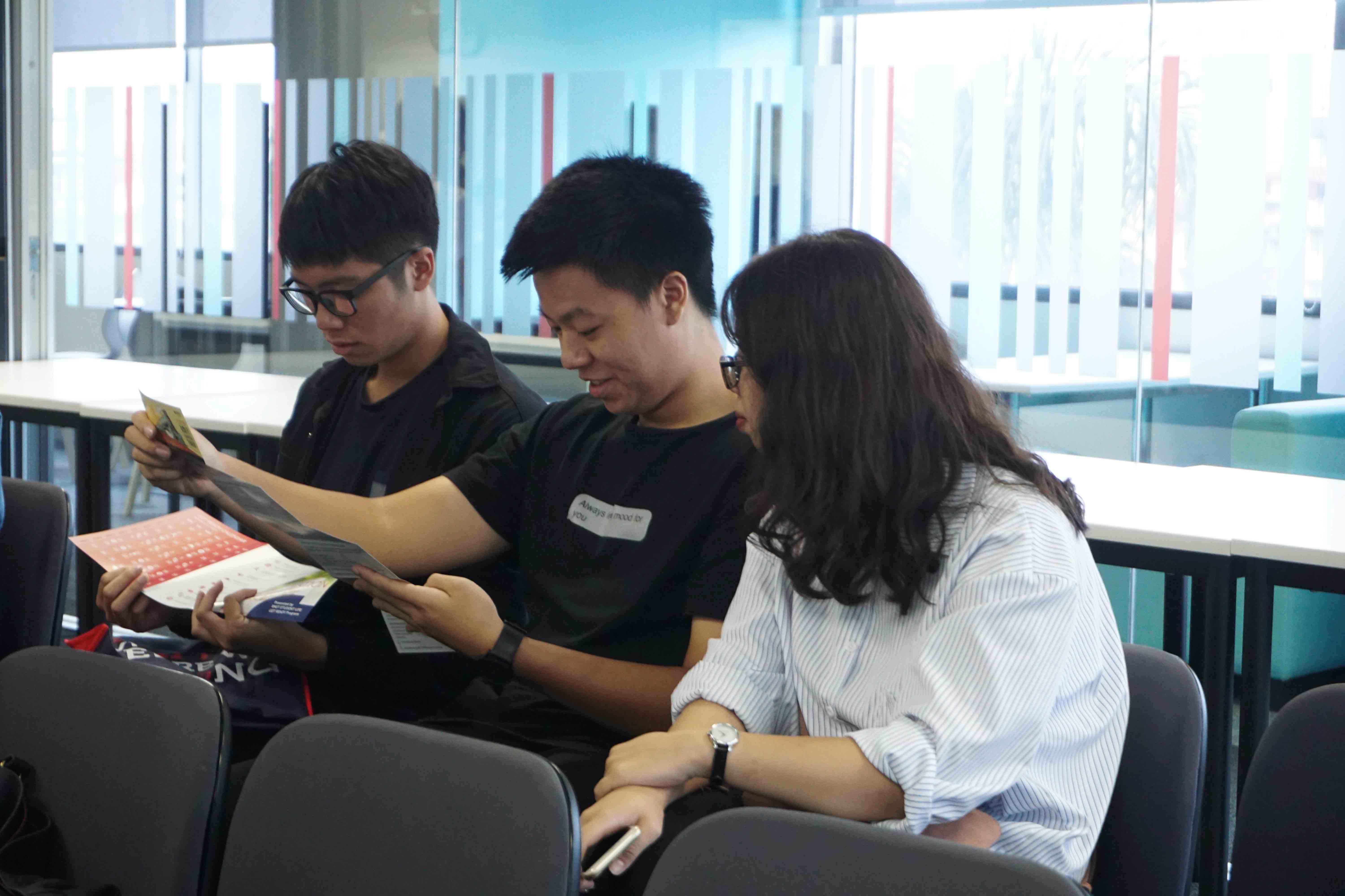 Reading through information about RMIT Vietnam’s 60+ clubs and societies, new student An (middle) told his friends: “I’m going to join the basketball club.”       