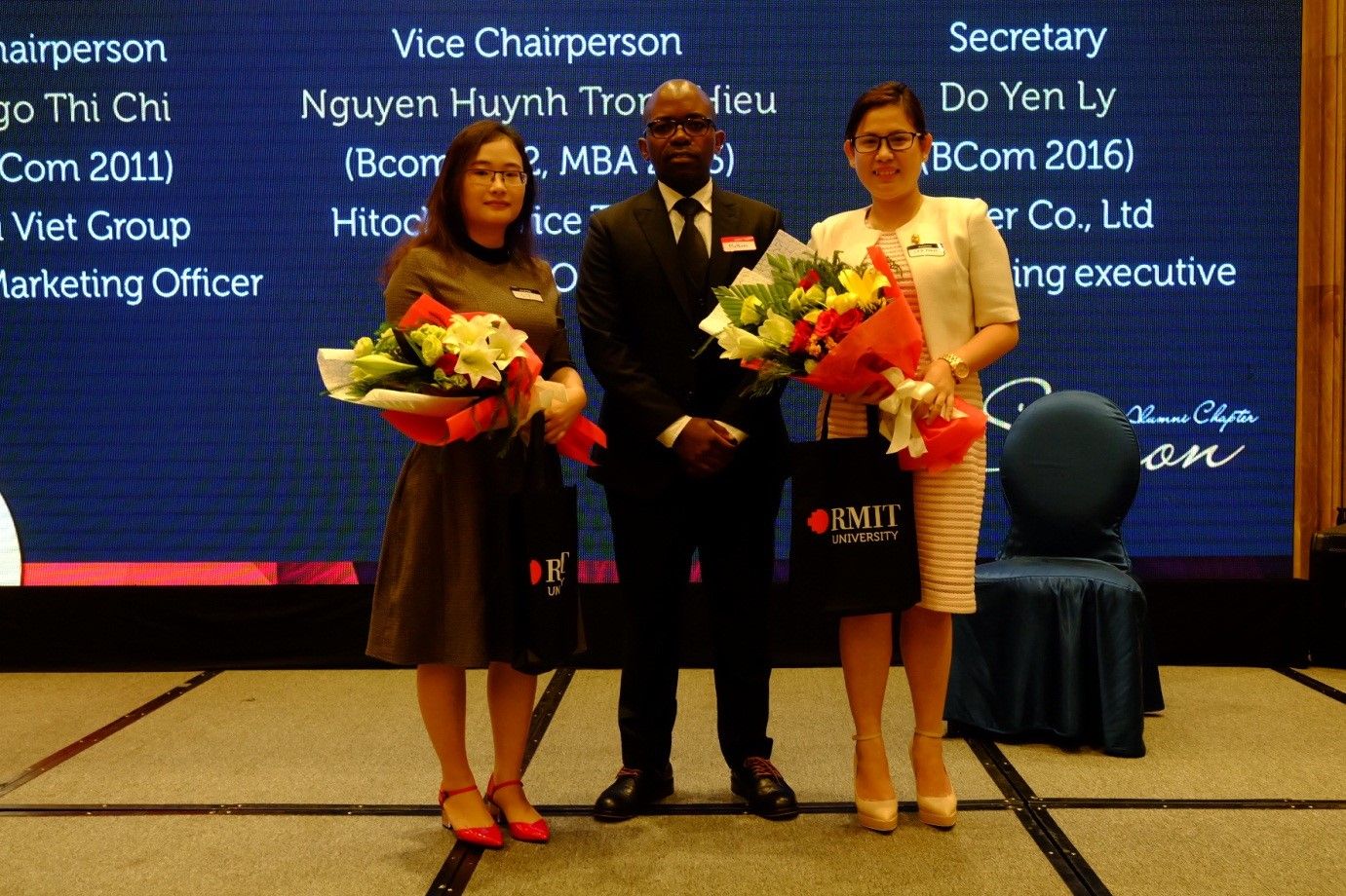 Head of the School of Business & Management Associate Professor Mathews Nkhoma (centre) formally welcomed two members of the Business Alumni executive board: Chairperson Ngo Thi Chi (right) and Secretary Do Yen Ly.