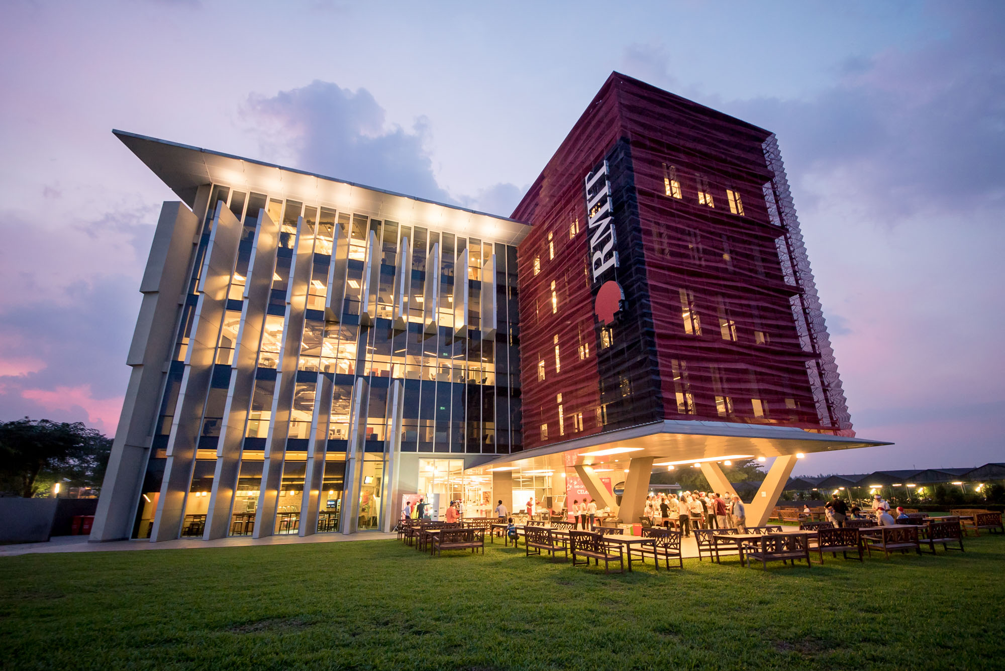 Academic Building 2 at RMIT’s Saigon South campus