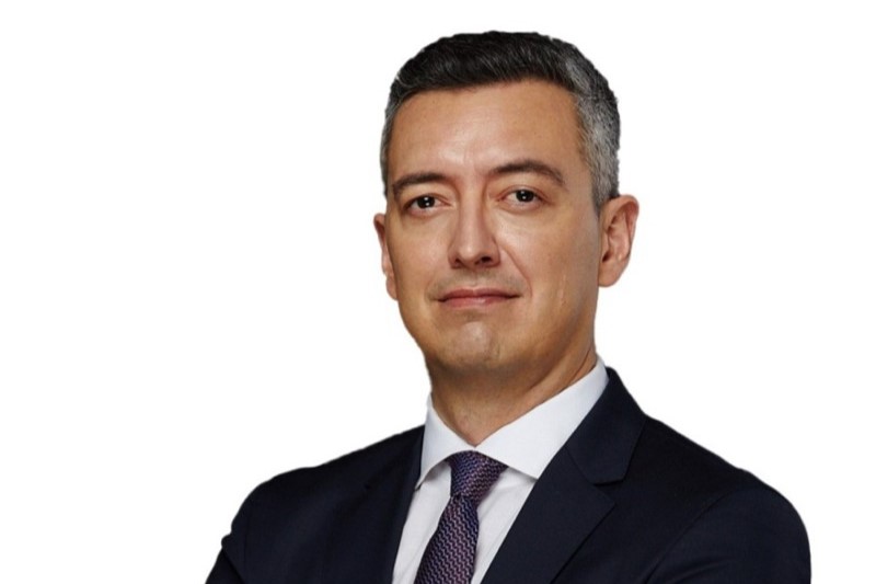Dr Santiago Velasquez