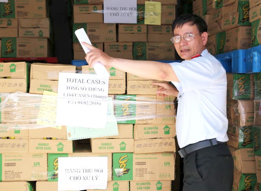 URC Việt Nam bị buộc phải thu hồi sản phẩm vì hàm lượng chì cao. Ảnh: báo Tuổi Trẻ