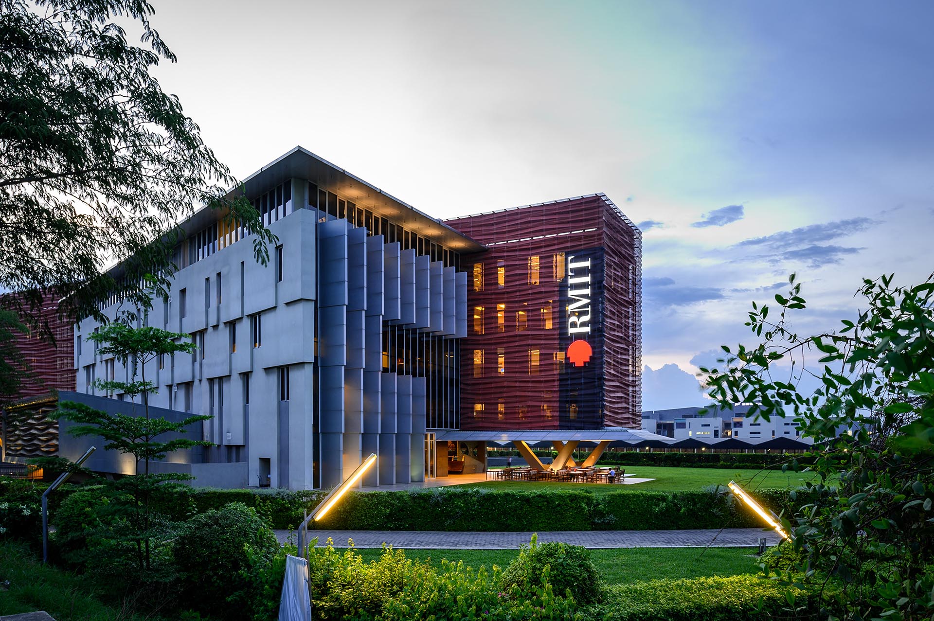 image of RMIT university Saigon South at dusk