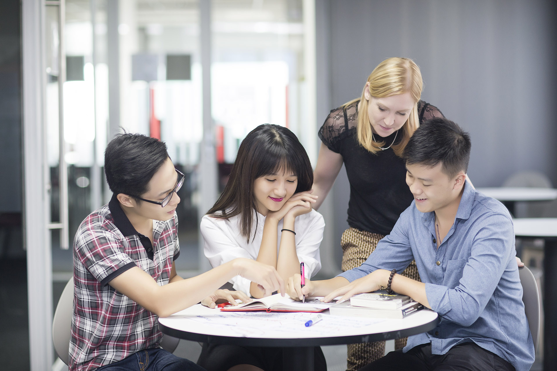 Khoa Tiếng Anh và Chuyển tiếp đại học - RMIT University