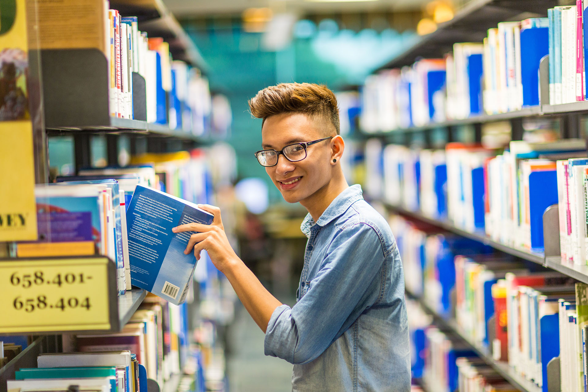 rmit sgs students in beanland library