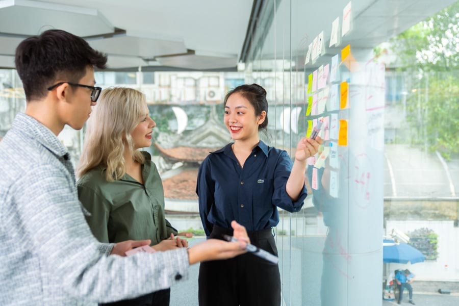 what is international business